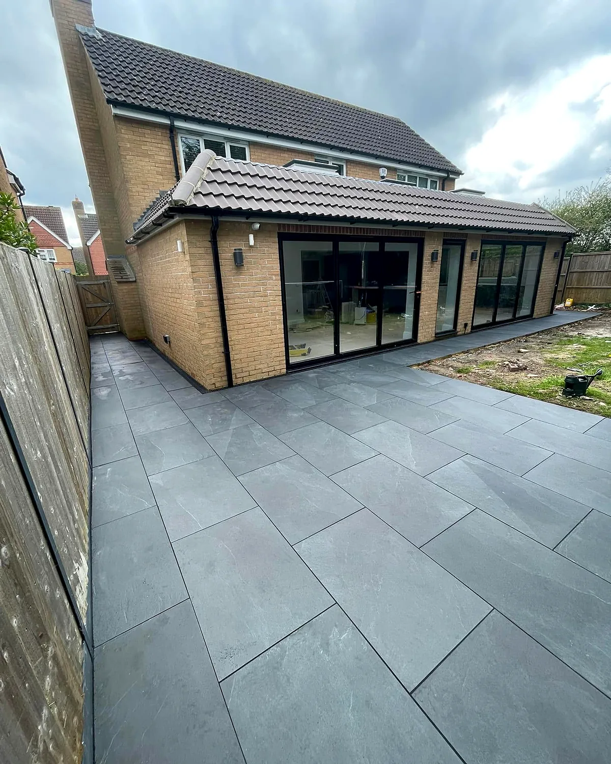 Porcelain wrapping round the extension